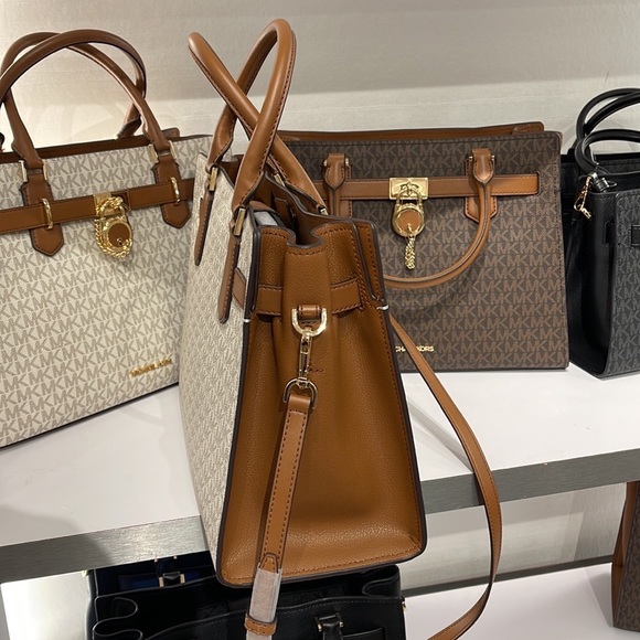 Michael Kors Hamilton Meidum Satchel Shoulder Crossbody 
Vanilla - Picture 14 of 16